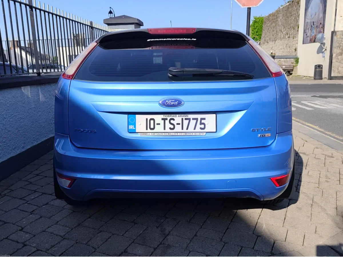 Ford Focus STYLE 1.6 TDCI 90PS 5DR - Image 3