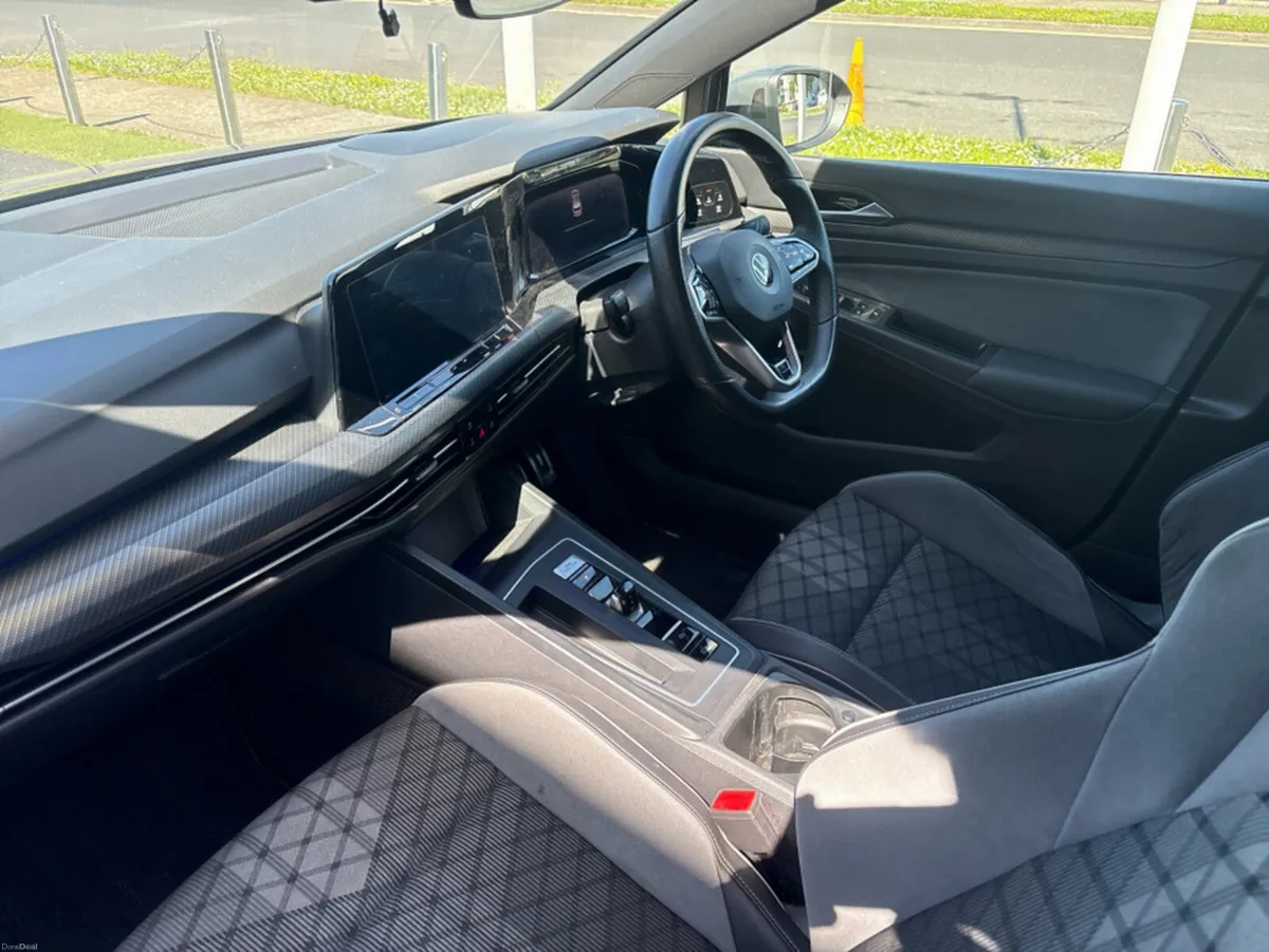 Volkswagen Golf R Line  DSG Automatic - Image 3