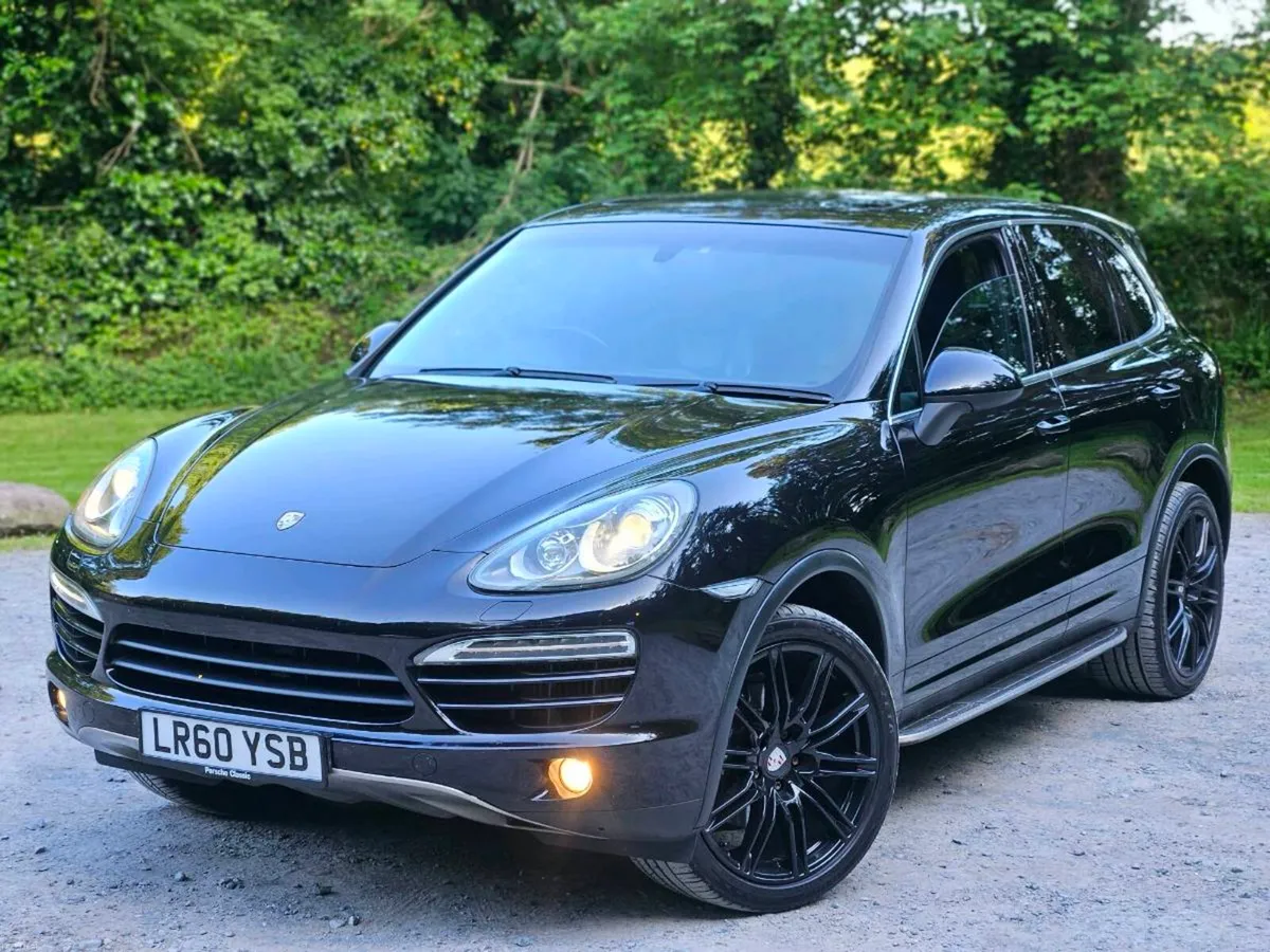 2011 Porshe Cayenne Diesel - Image 3