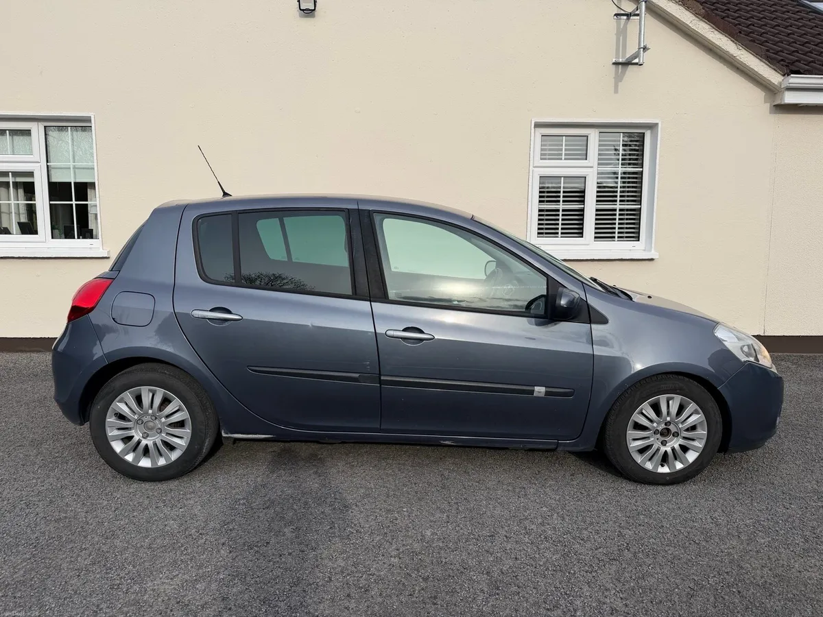 2011 Renault Clio /  NCT 05/27 LOW MILEAGE - Image 1
