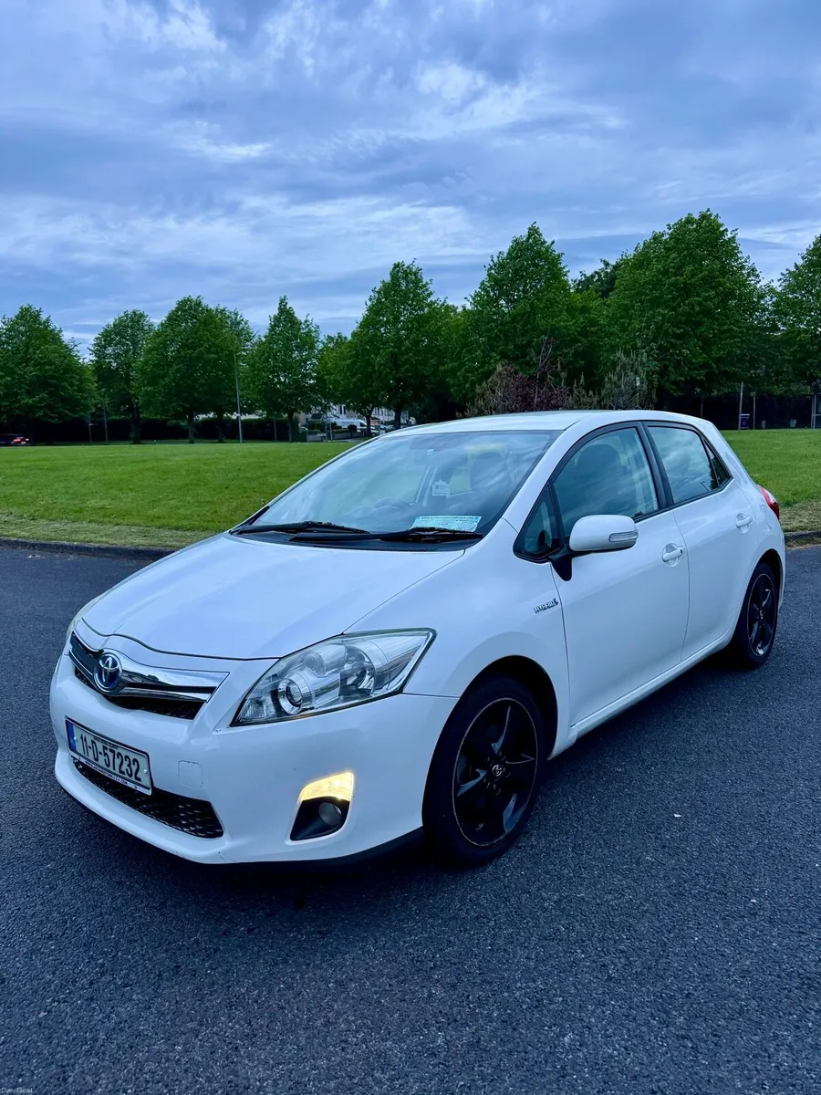 Toyota Auris 1.8 hybrid, 2011 - Image 2