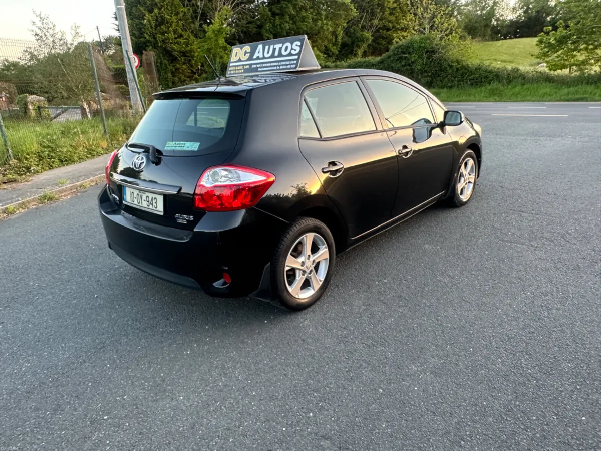 Toyota Auris 2010 automatic 1.4 diesel - Image 4