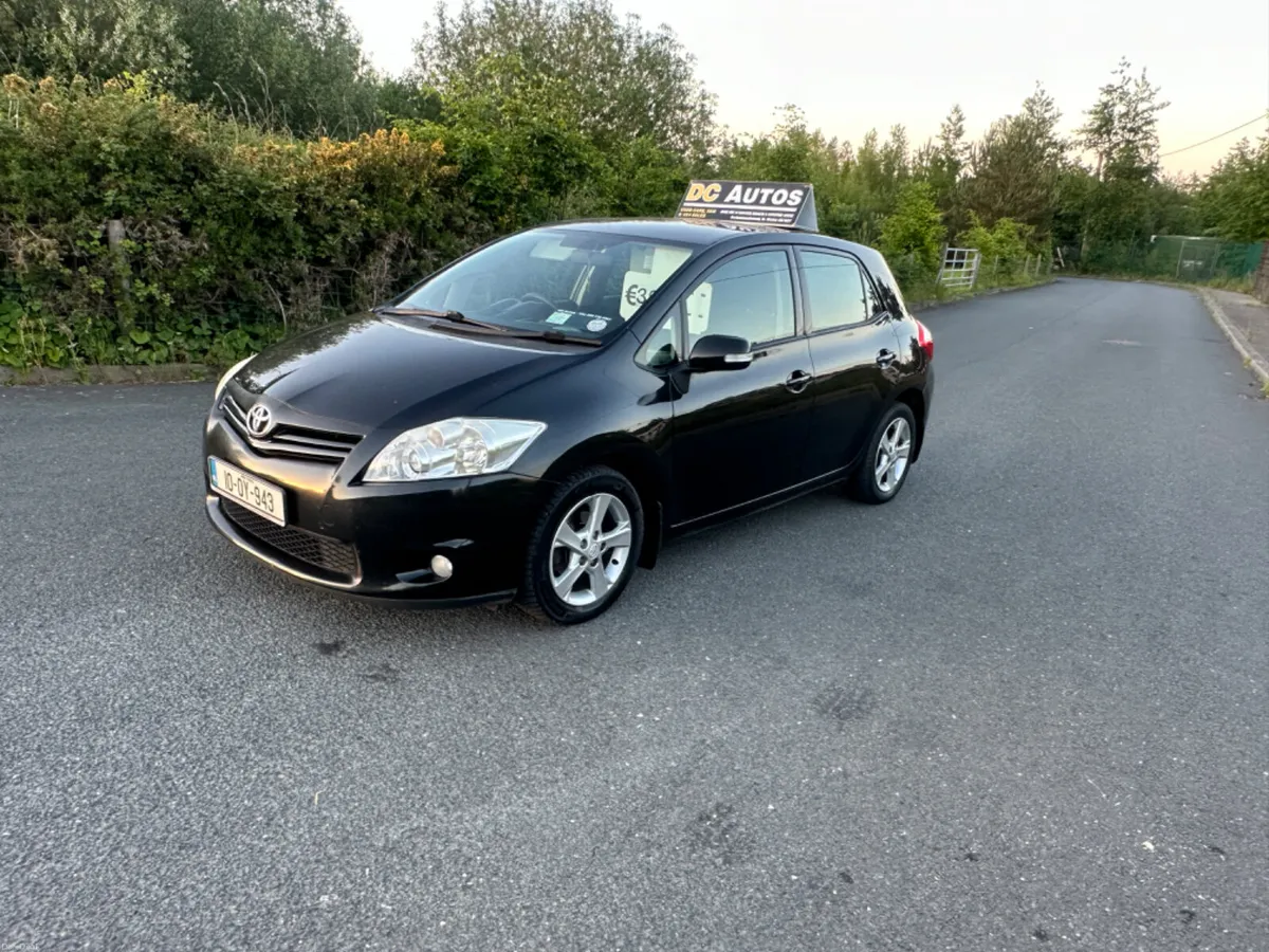 Toyota Auris 2010 automatic 1.4 diesel - Image 3