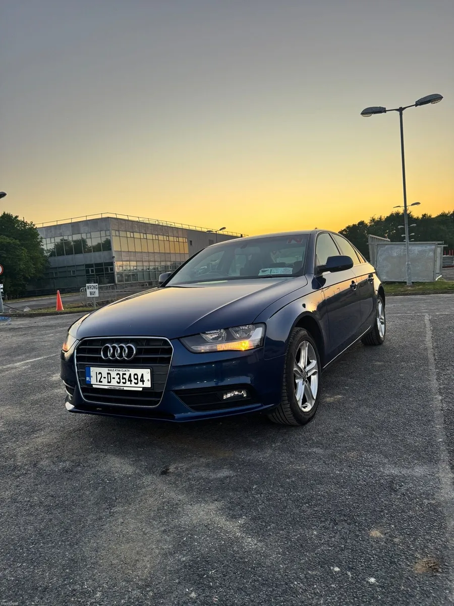 Audi A4 Blue Saloon - Image 2