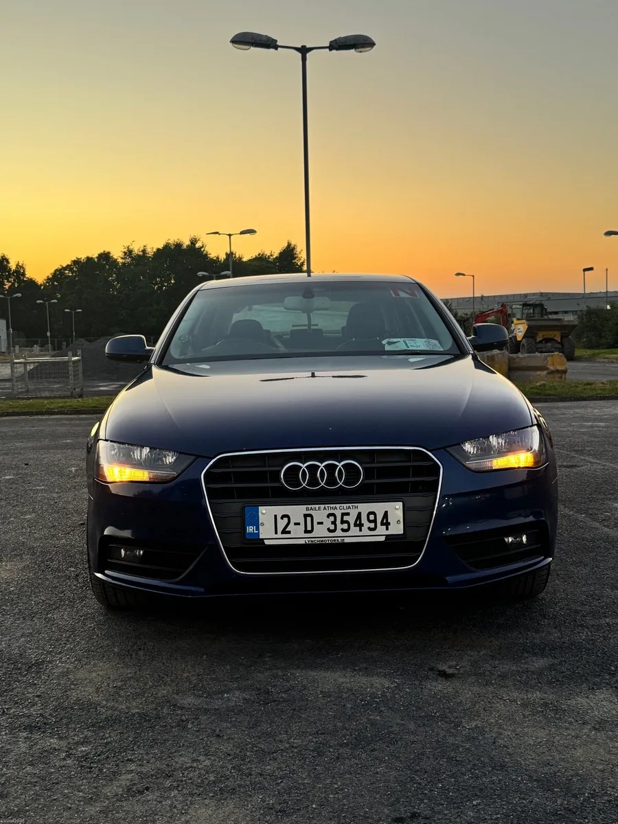 Audi A4 Blue Saloon - Image 4