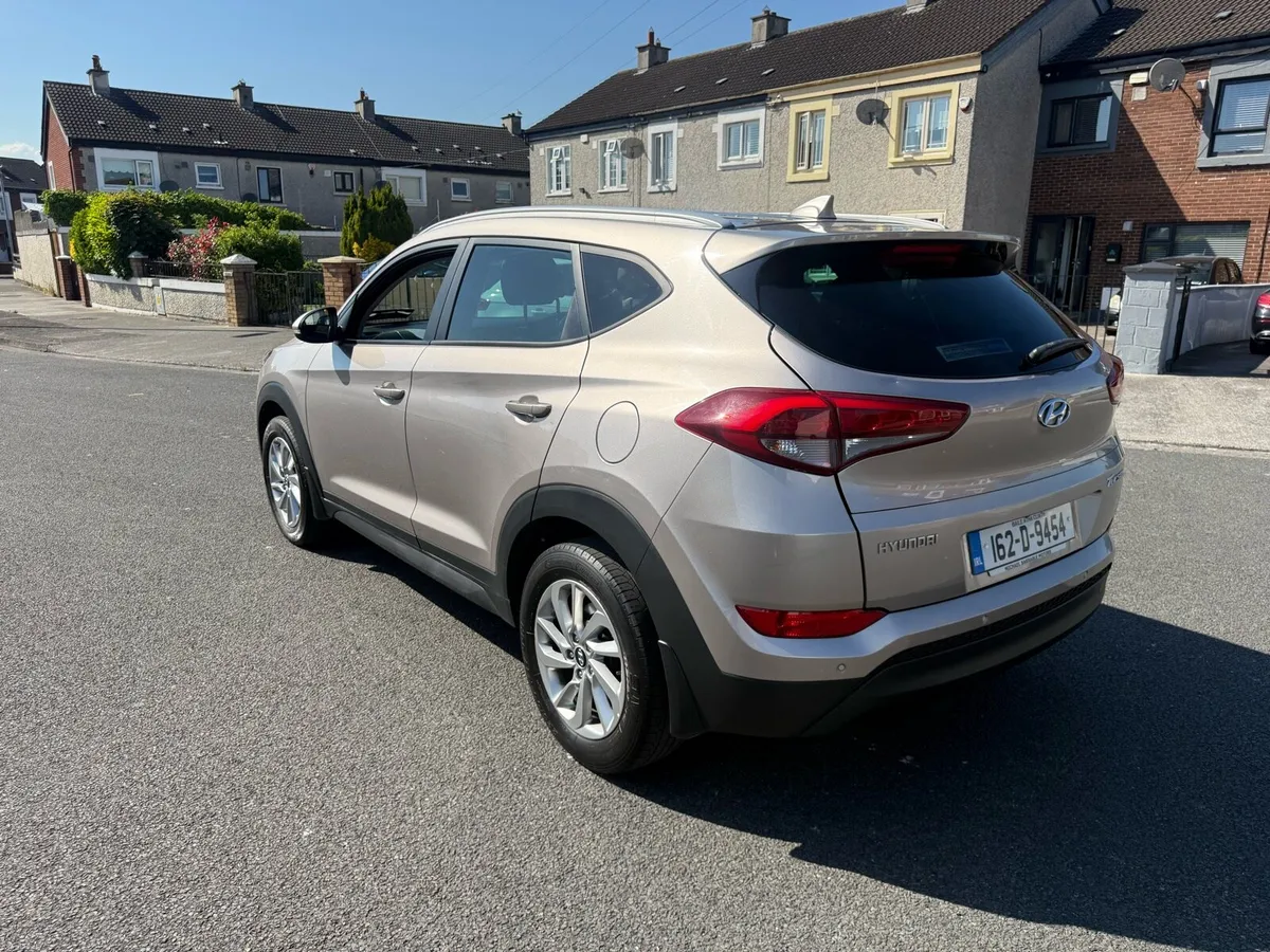 2016 Hyundai Tucson EXECUTIVE - Image 2