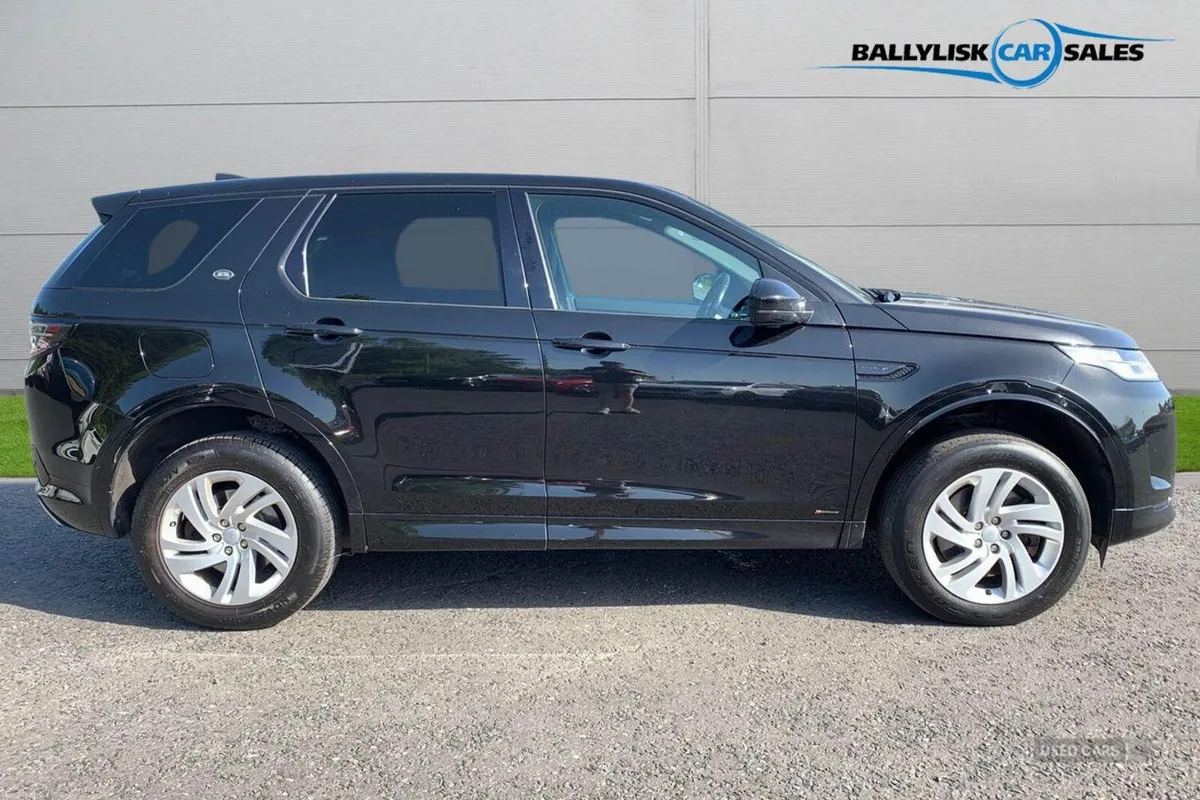 Land Rover Discovery Sport 2.0 D150 MHEV R-Dynamic - Image 3