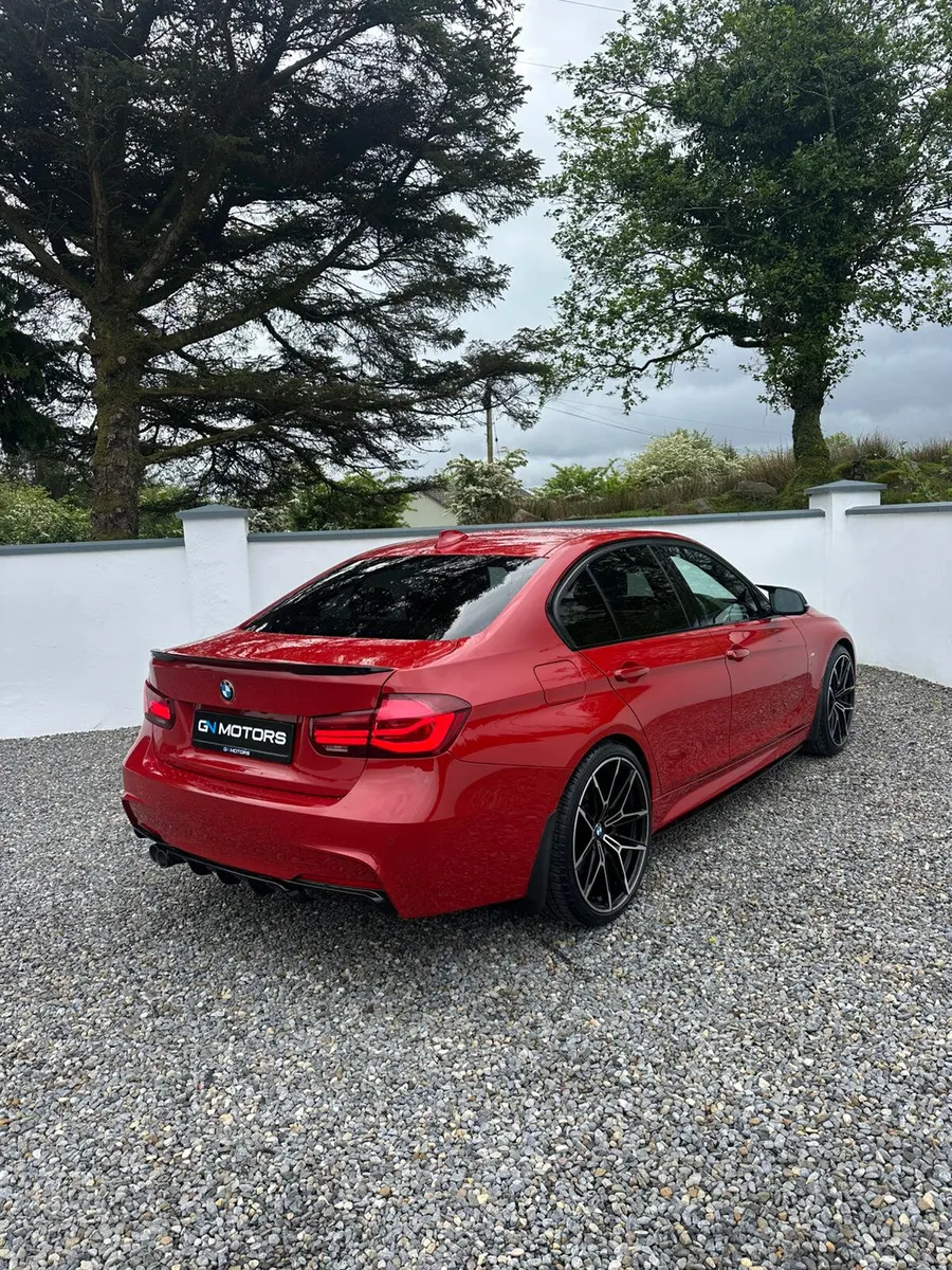2018 BMW 320D Shadow Edition - Image 5