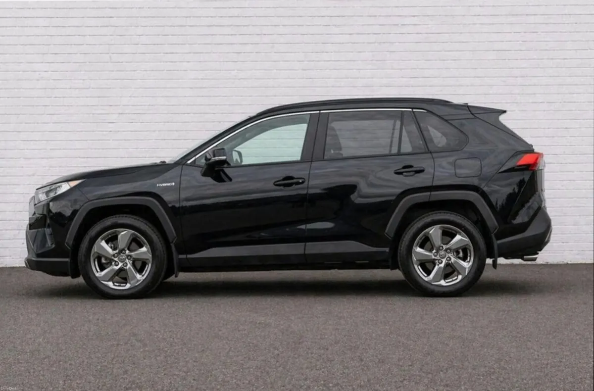 201 Toyota RAV4 2.5 HYBRID SOL - Image 2