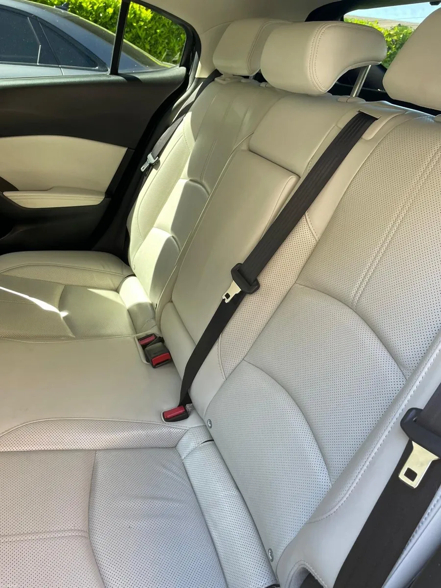 Mazda Mazda3 2017 - Image 4
