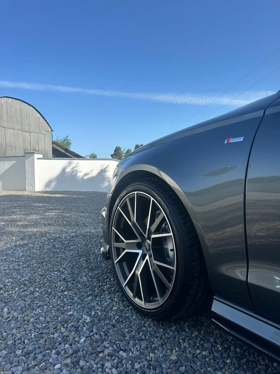 2017 Audi A6 Genuine Black Edition - Image 4