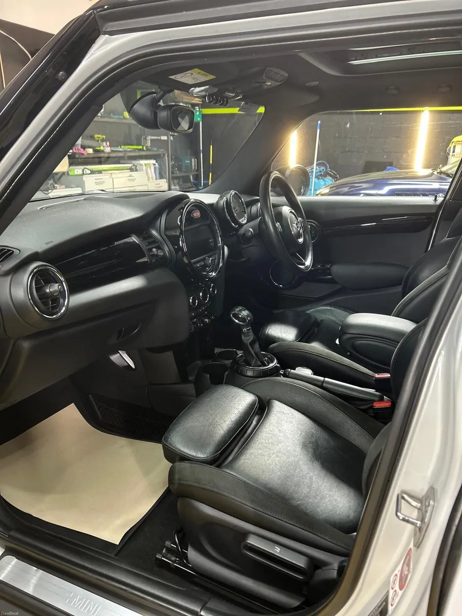 Mini Cooper - Image 5