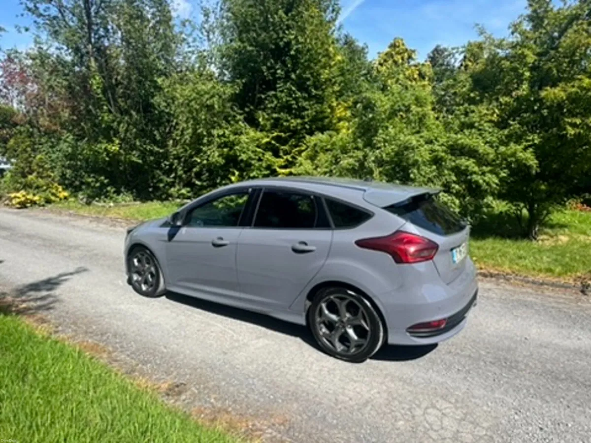 2017 Ford Focus ST 2.0 TDCi Diesel ST-3 — Manual — - Image 3