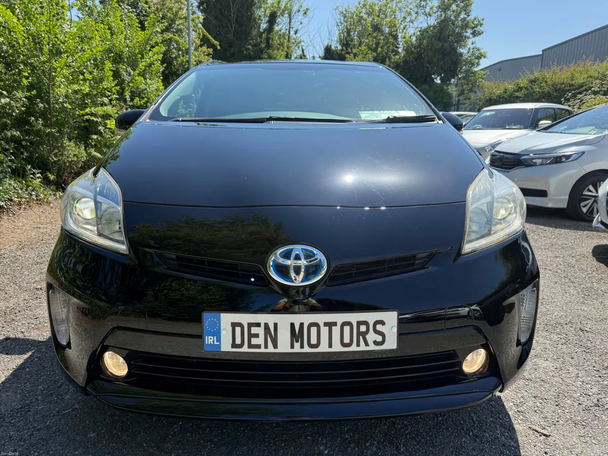 Toyota Prius cruise control!!! Low Milege!!! - Image 3