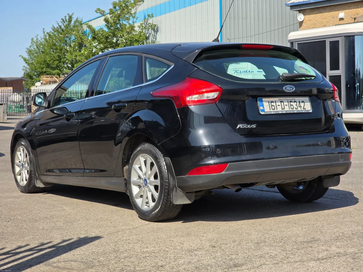 Ford Focus  1.5 TDCi Titanium - Image 4