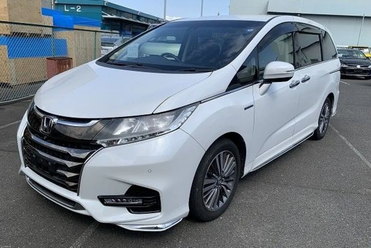 2020 Honda Odyssey Absolute Hybrid Electric 7 Seat - Image 2
