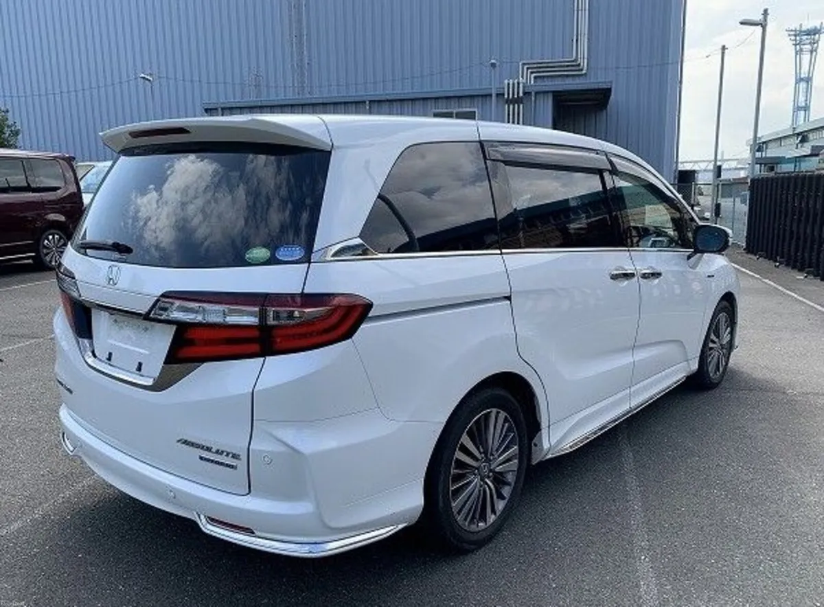 2020 Honda Odyssey Absolute Hybrid Electric 7 Seat - Image 4