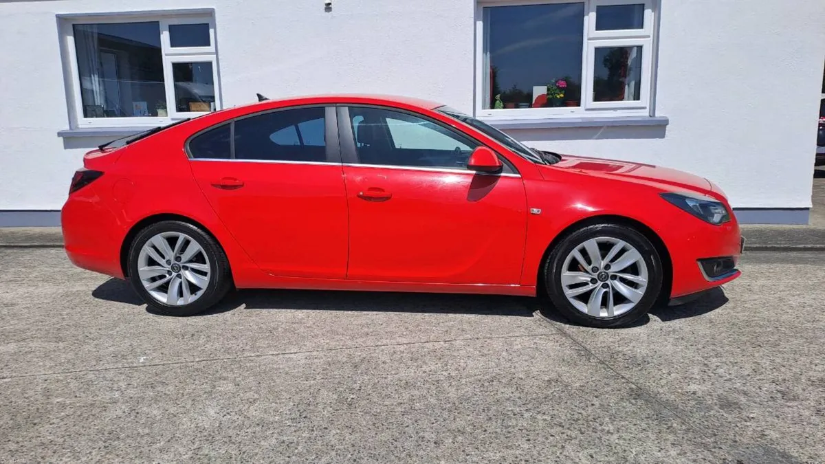 2017 Opel Insignia Hatchback ~Spotless Condition~ - Image 4