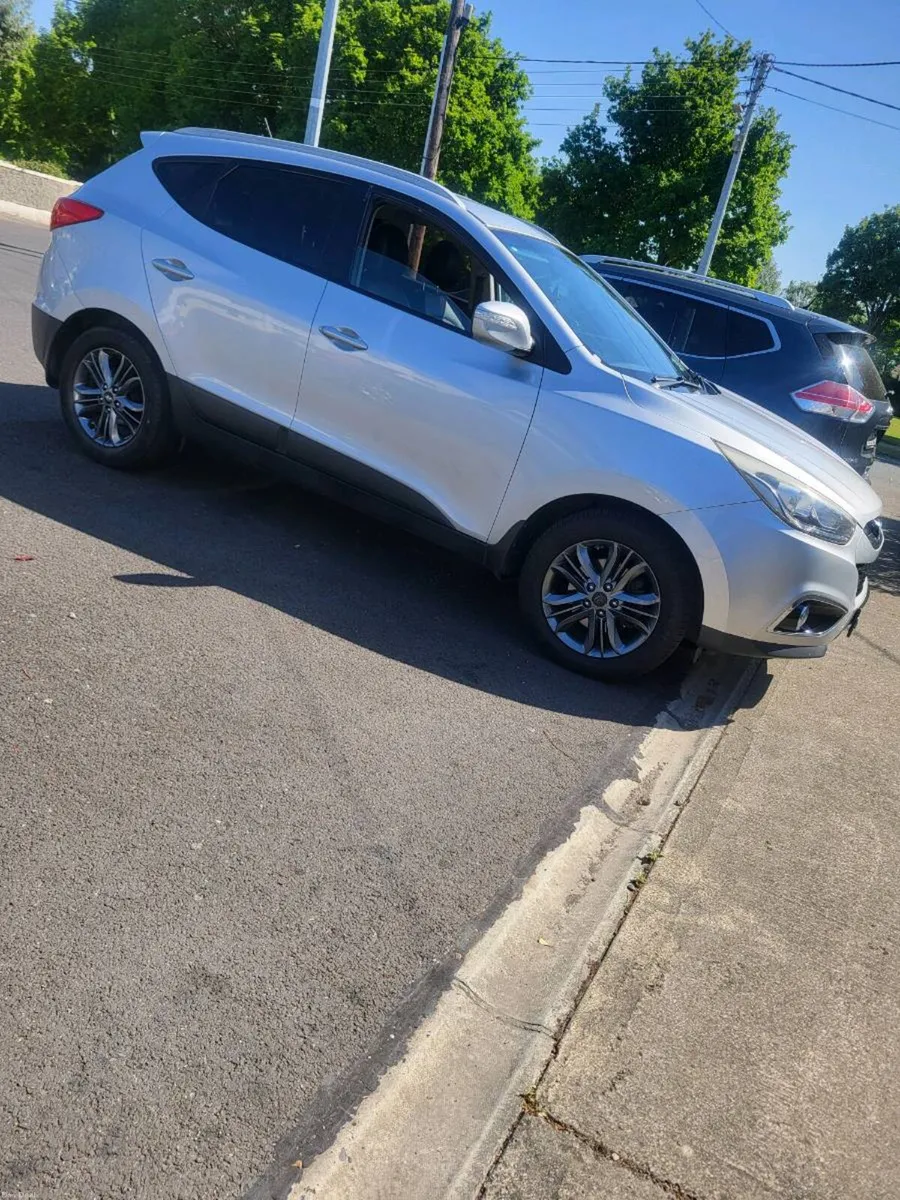 2014 Hyundai ix35 nct 1/27 and tax - Image 4