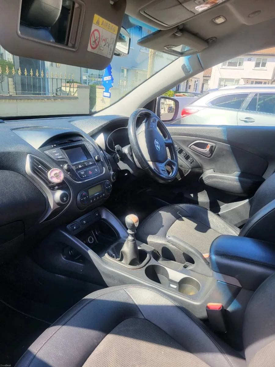 2014 Hyundai ix35 nct 1/27 and tax - Image 4