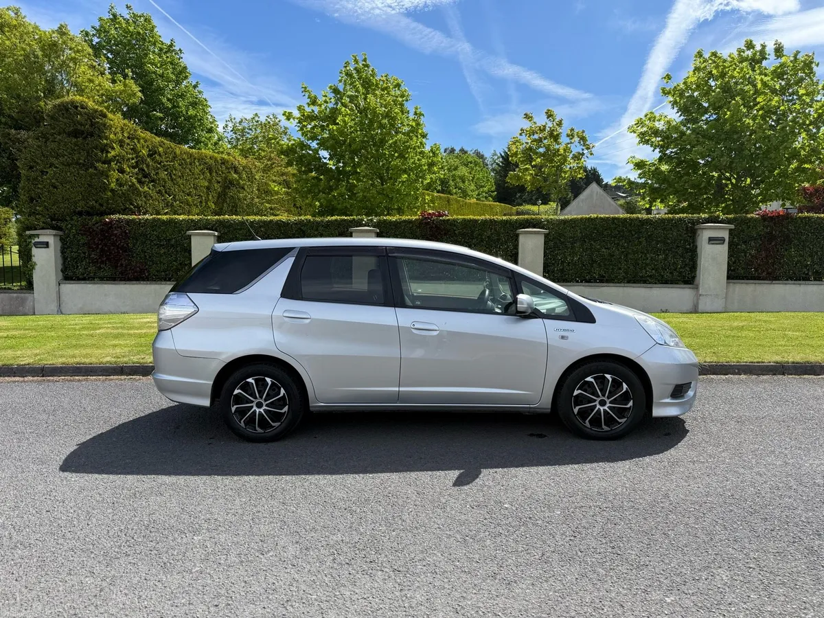 2012 Honda Fit Shuttle 1.3 Hybrid NCT 01-2027 - Image 2