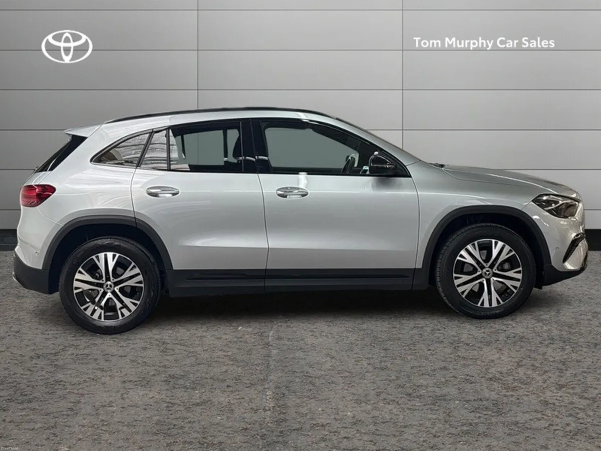 Mercedes-Benz GLA 180 D PROGRESSIVE LINE - Electri - Image 3
