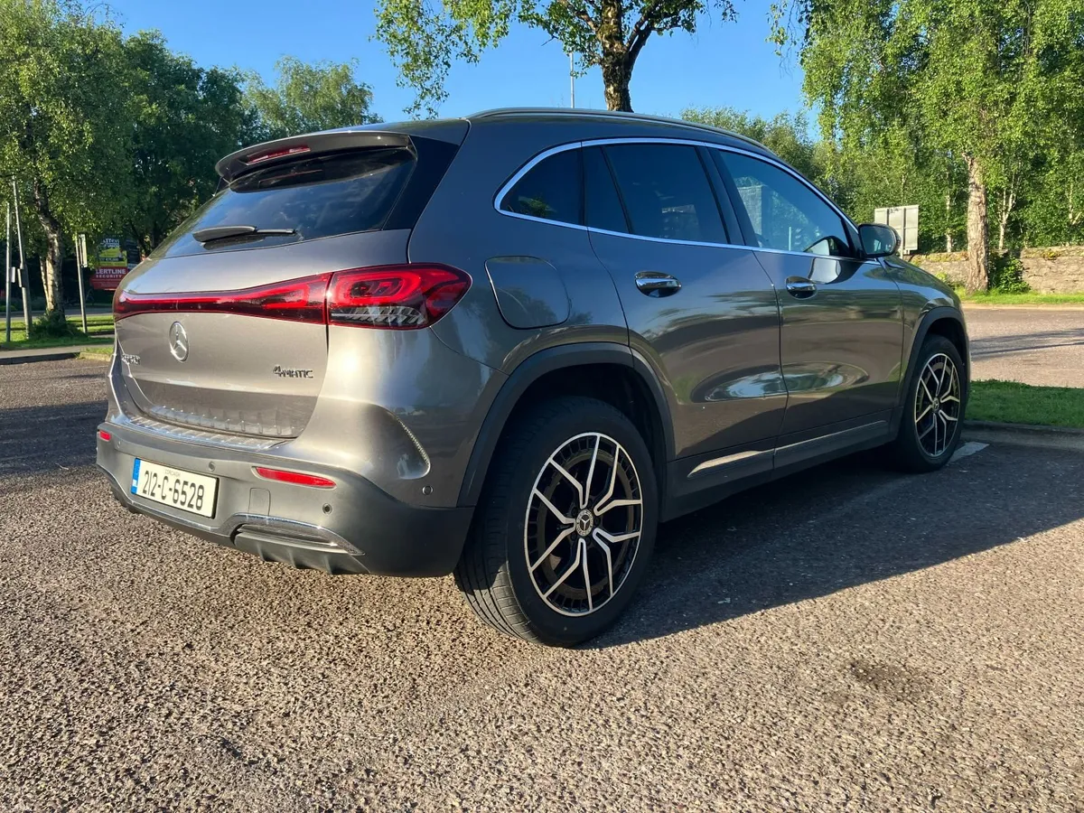 Mercedes-Benz EQA 350 AMG Line Premium 4MATIC - Image 2