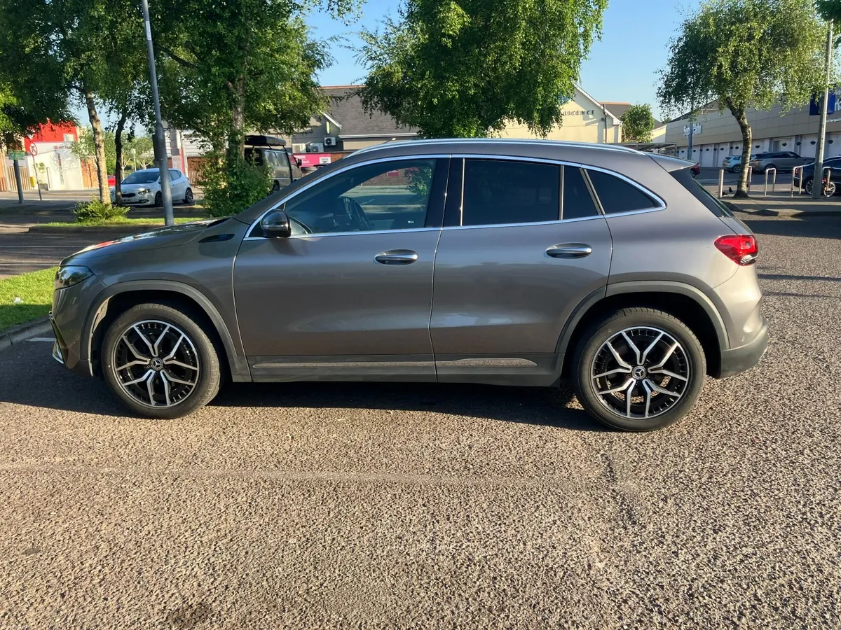 Mercedes-Benz EQA 350 AMG Line Premium 4MATIC - Image 6