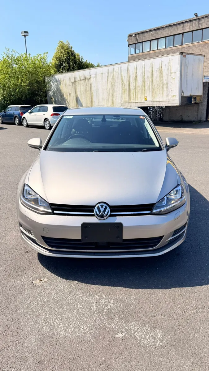 Volkswagen Golf Silver - Image 2