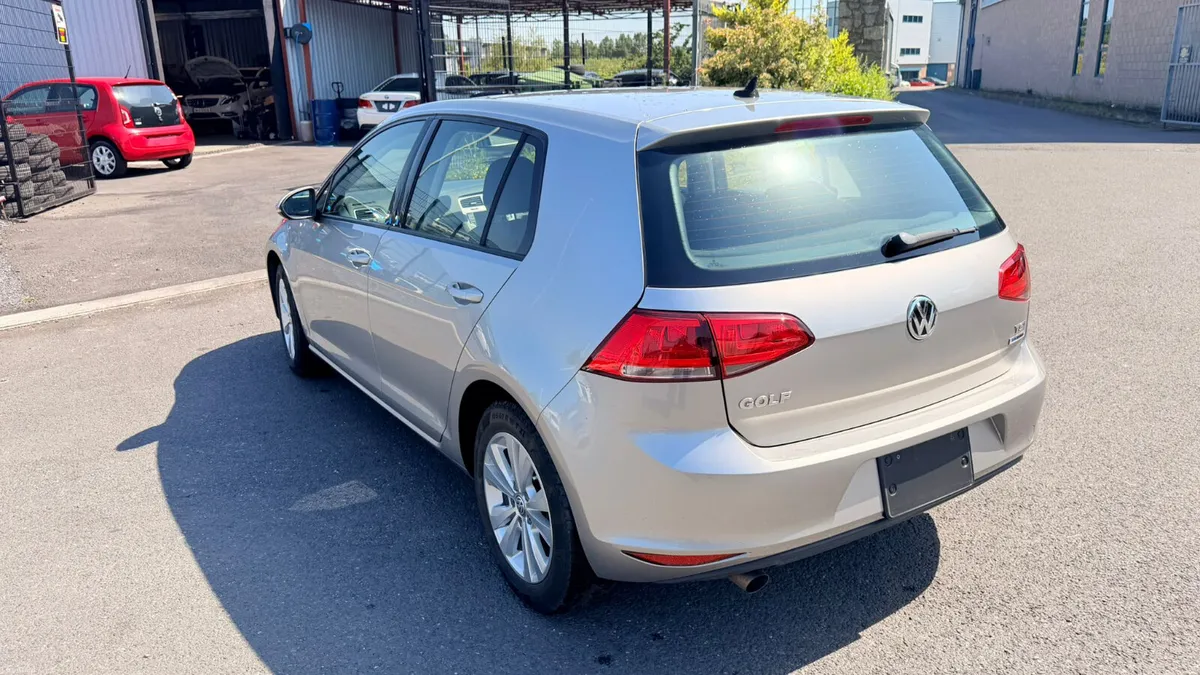 Volkswagen Golf Silver - Image 3