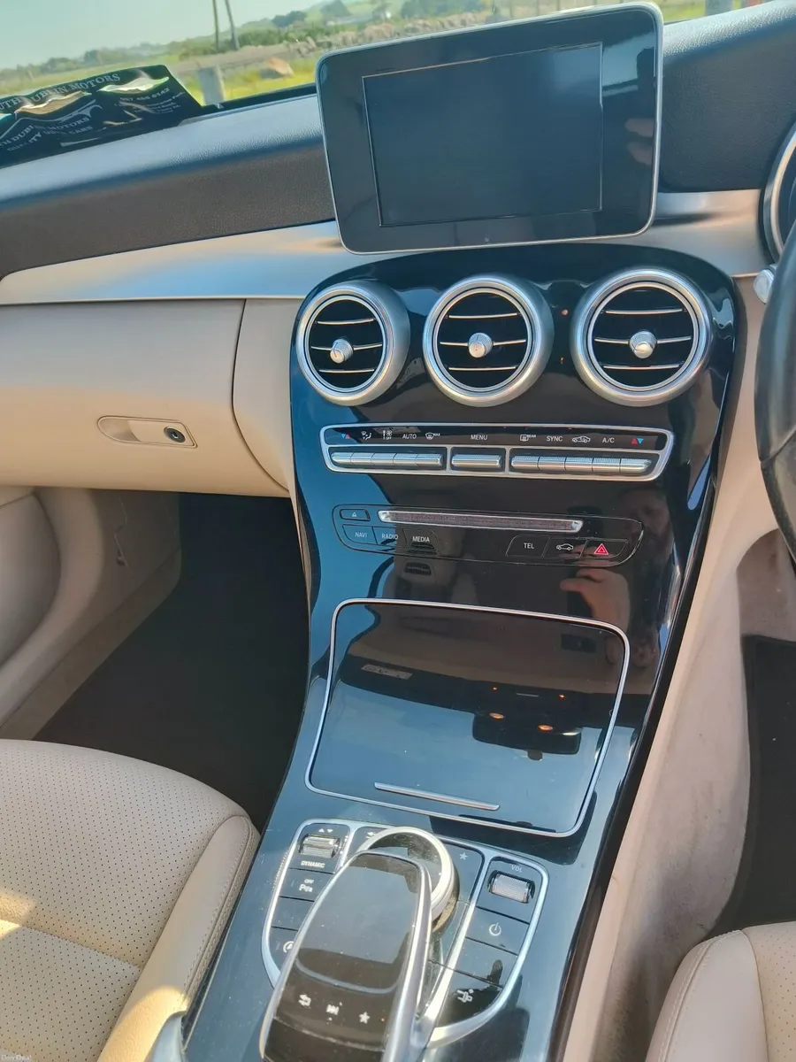 Mercedes C220d - Image 4