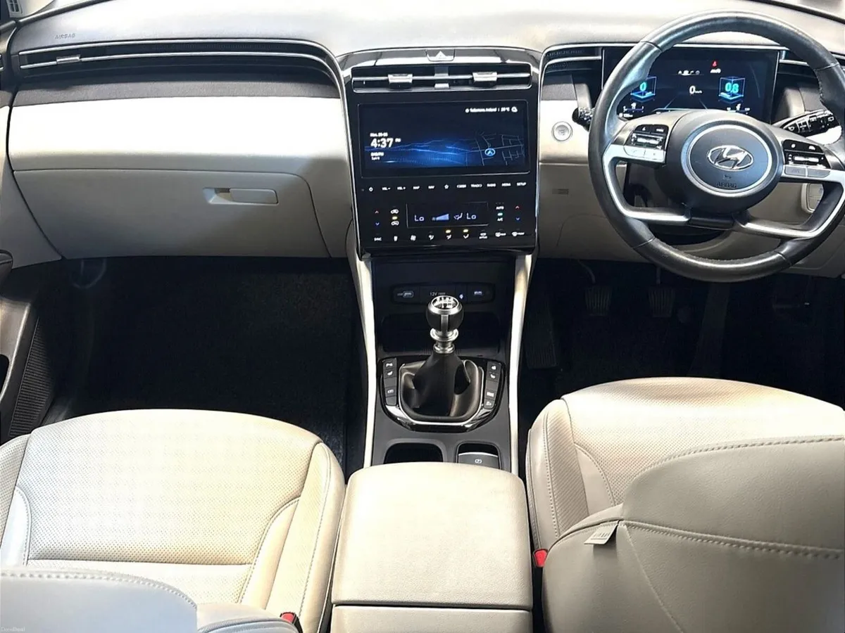 Hyundai Tucson 2WD Executive Plus - Image 2