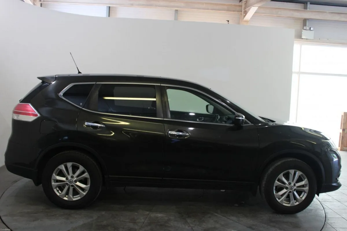 Nissan X-Trail 1.6 DCI XE 7 SEATS - Image 3