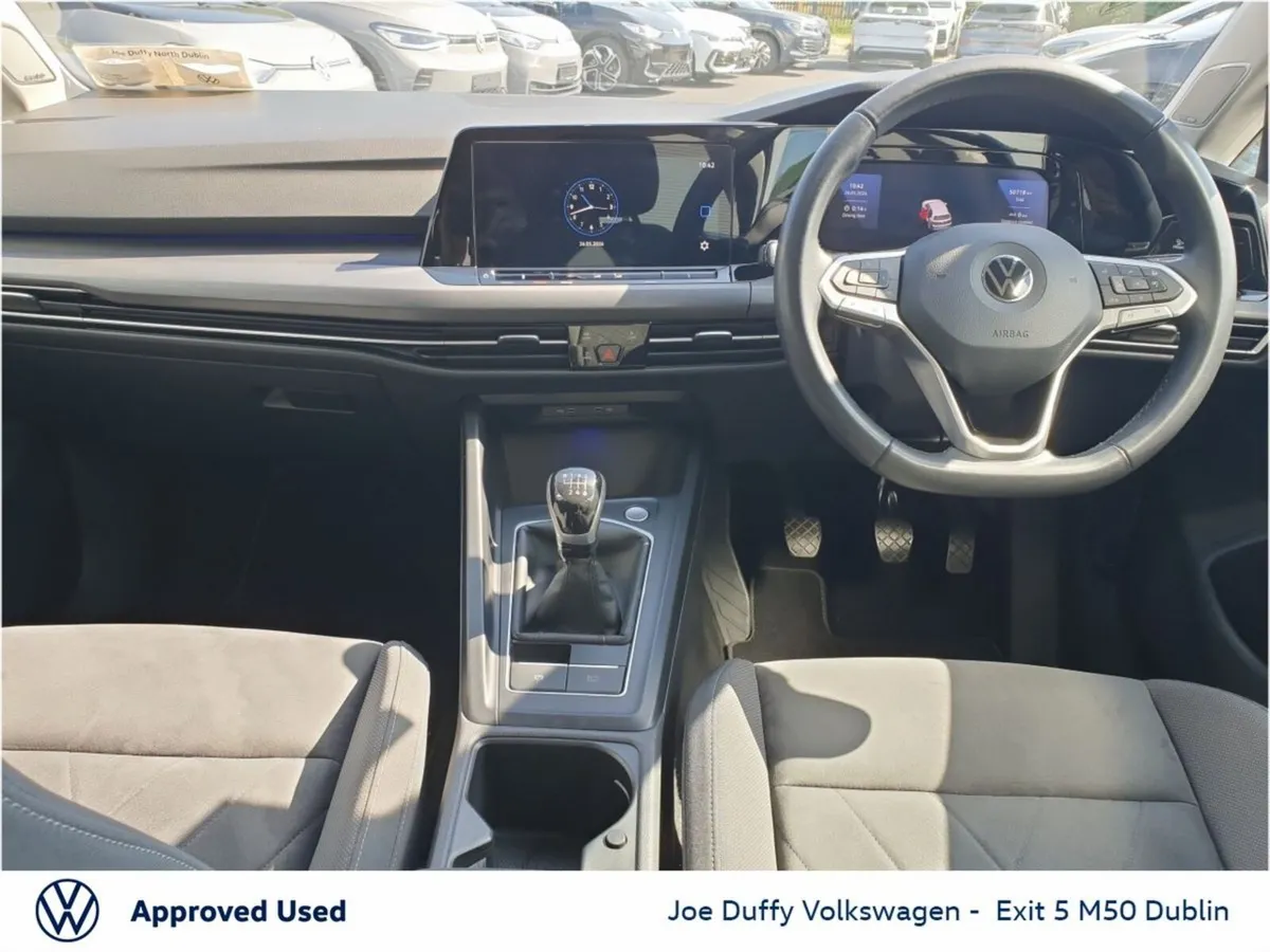 Volkswagen Golf STYLE 1.5 TSI 130HP - Image 3