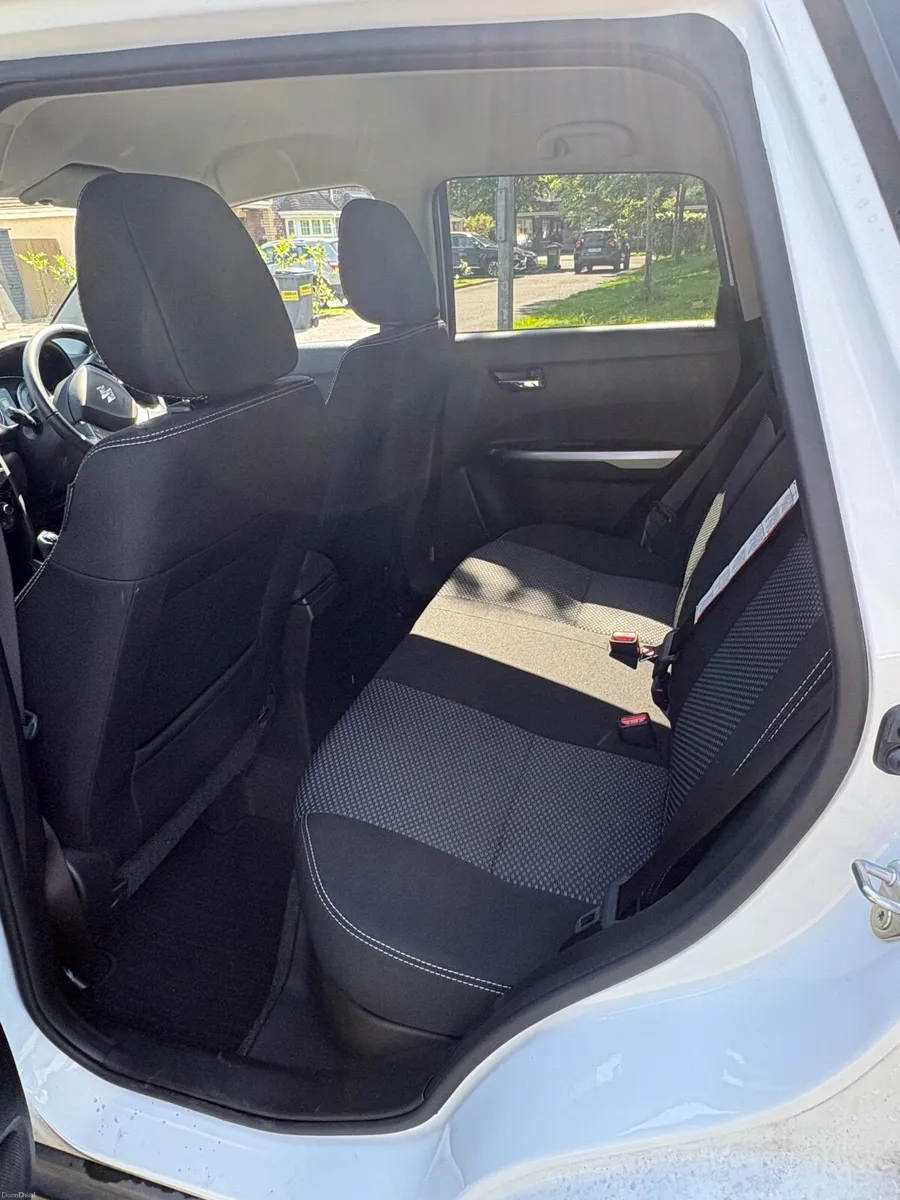 Suzuki Vitara SZ5 2024 - Image 4