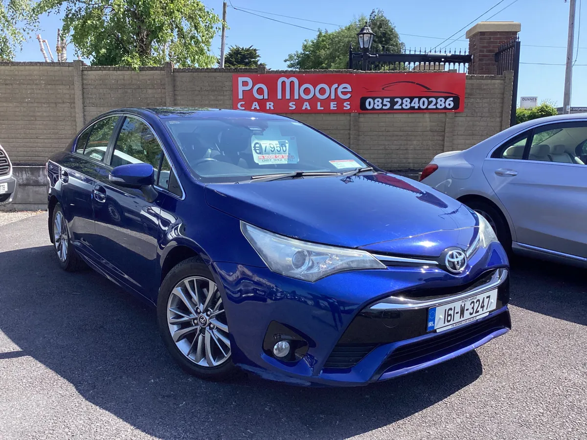 Toyota Avensis ** CAMERA * SAT NAV - Image 1