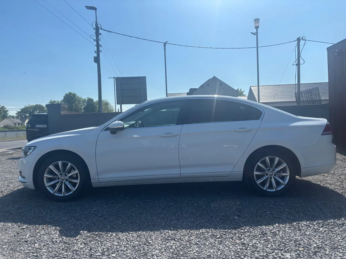 Volkswagen Passat 2018 - Image 3