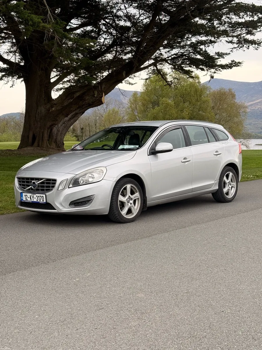 Volvo V60 NCT/TAX - Image 1