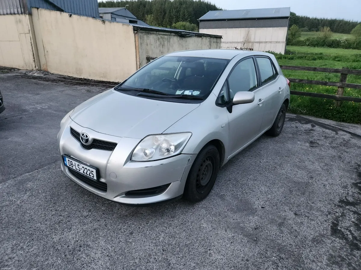 Toyota Auris 2008 - Image 2