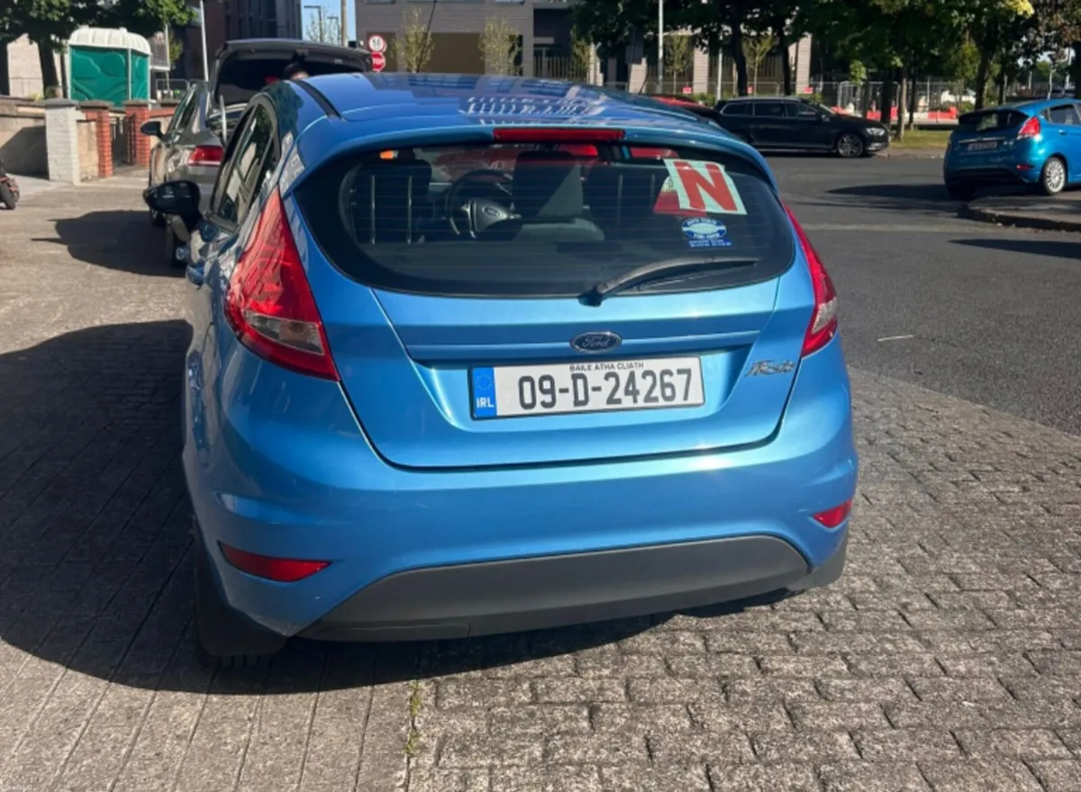 Ford fiest - Image 4