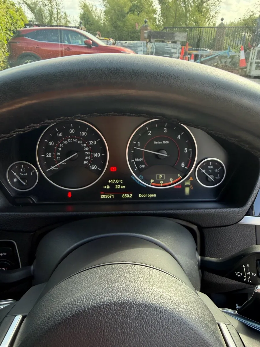 2018 BMW 320D M SportTouring Xdrive Shadow Edition - Image 6