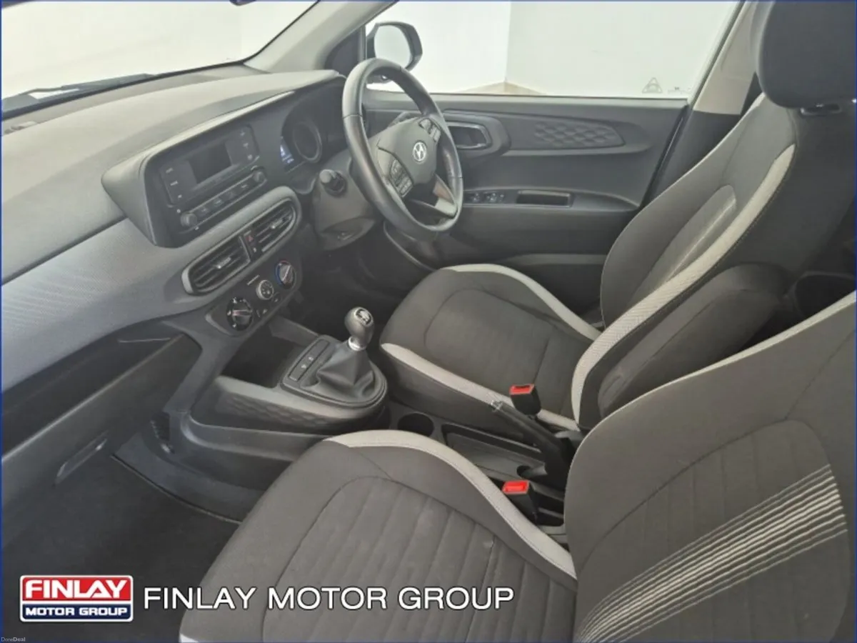 Hyundai i10 i10 Deluxe LOW MILEAGE - Image 4