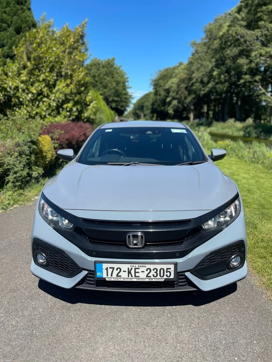 Honda Civic 2017 - Image 2