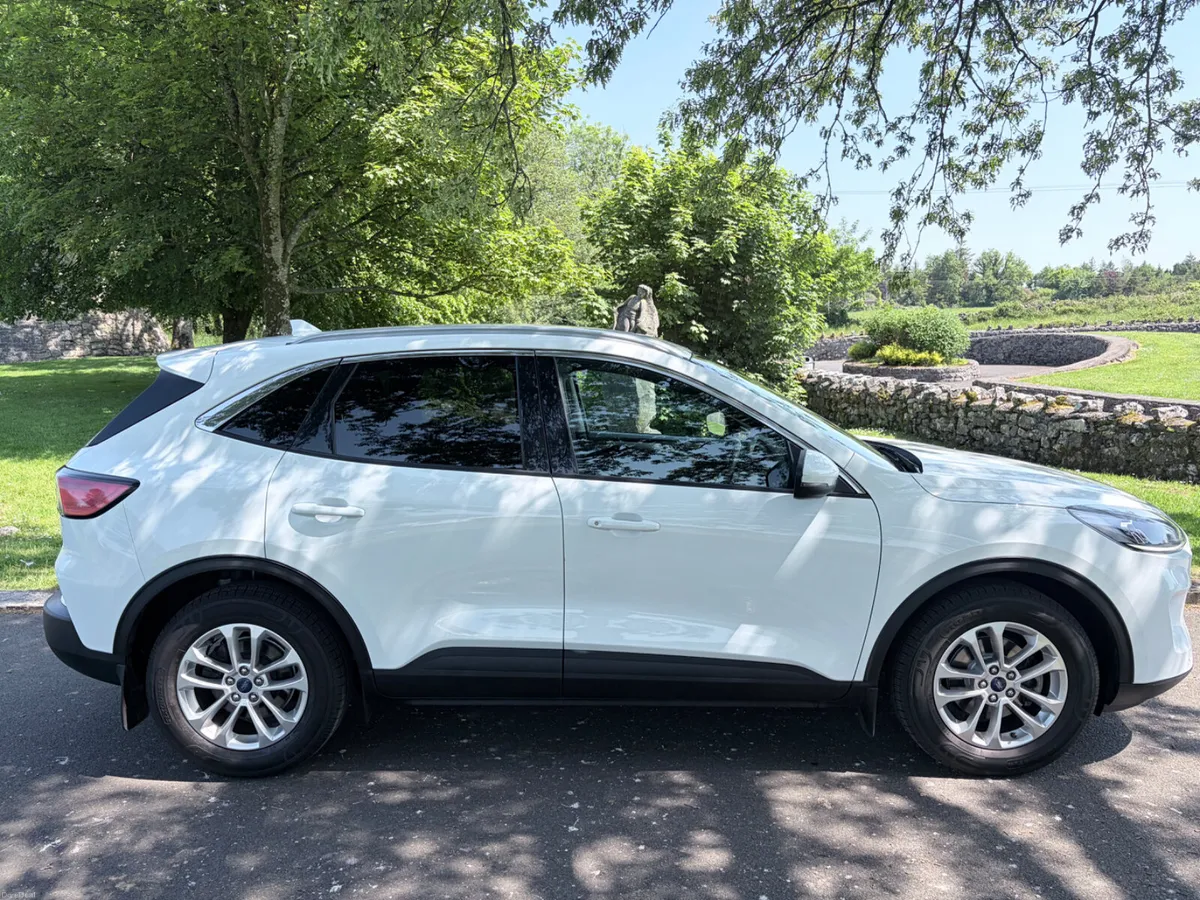 Ford Kuga 2021 Titanium with very low mileage - Image 4