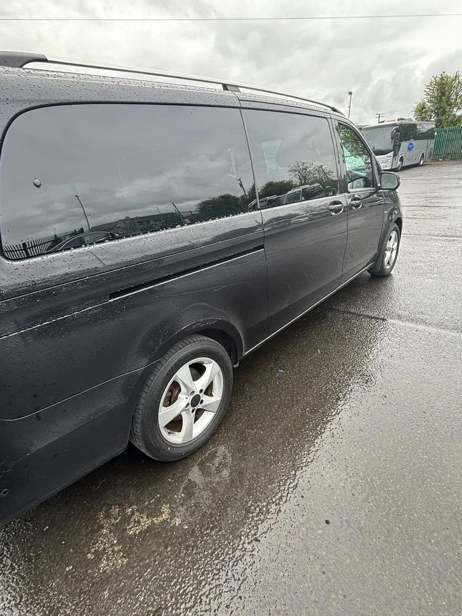 Mercedes-Benz V-Class 2017 - Image 3