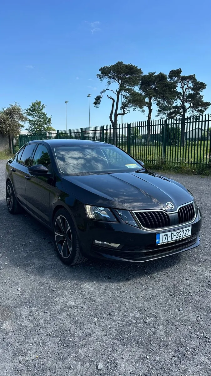 Skoda Octavia 1.6 Diesel *AUTOMATIC* - Image 1