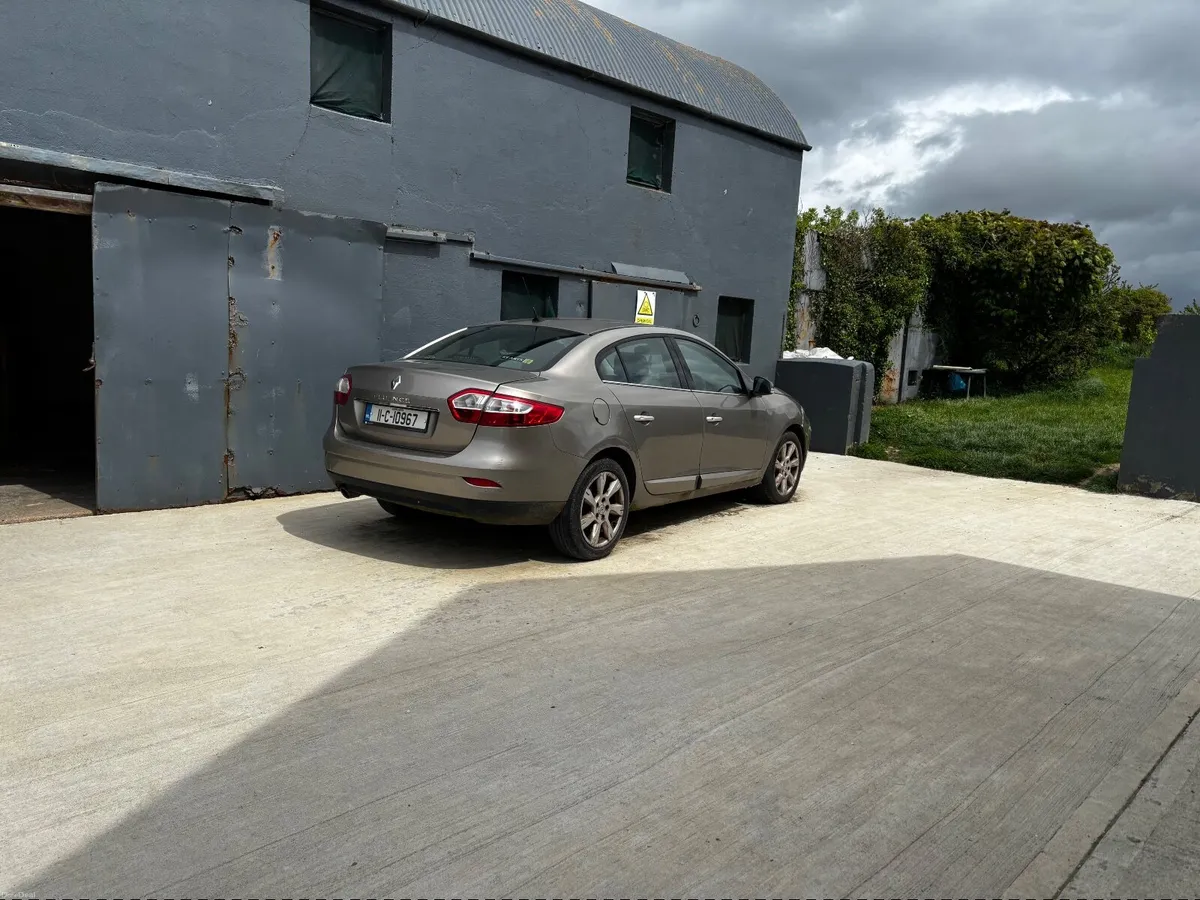 Renault Fluence 2011 - Image 1