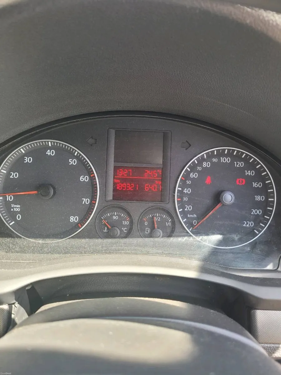 vw golf low kilometres - Image 4