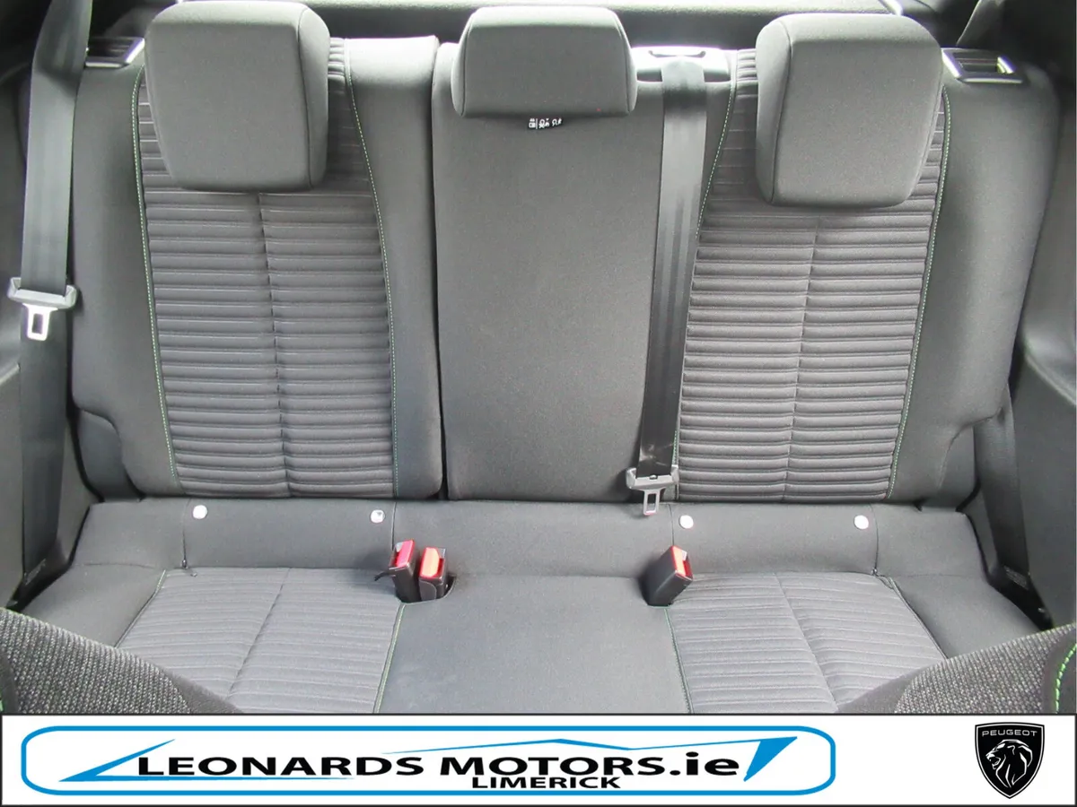 New Peugeot 208 Style 1.2 Hybrid AUTO - Image 5