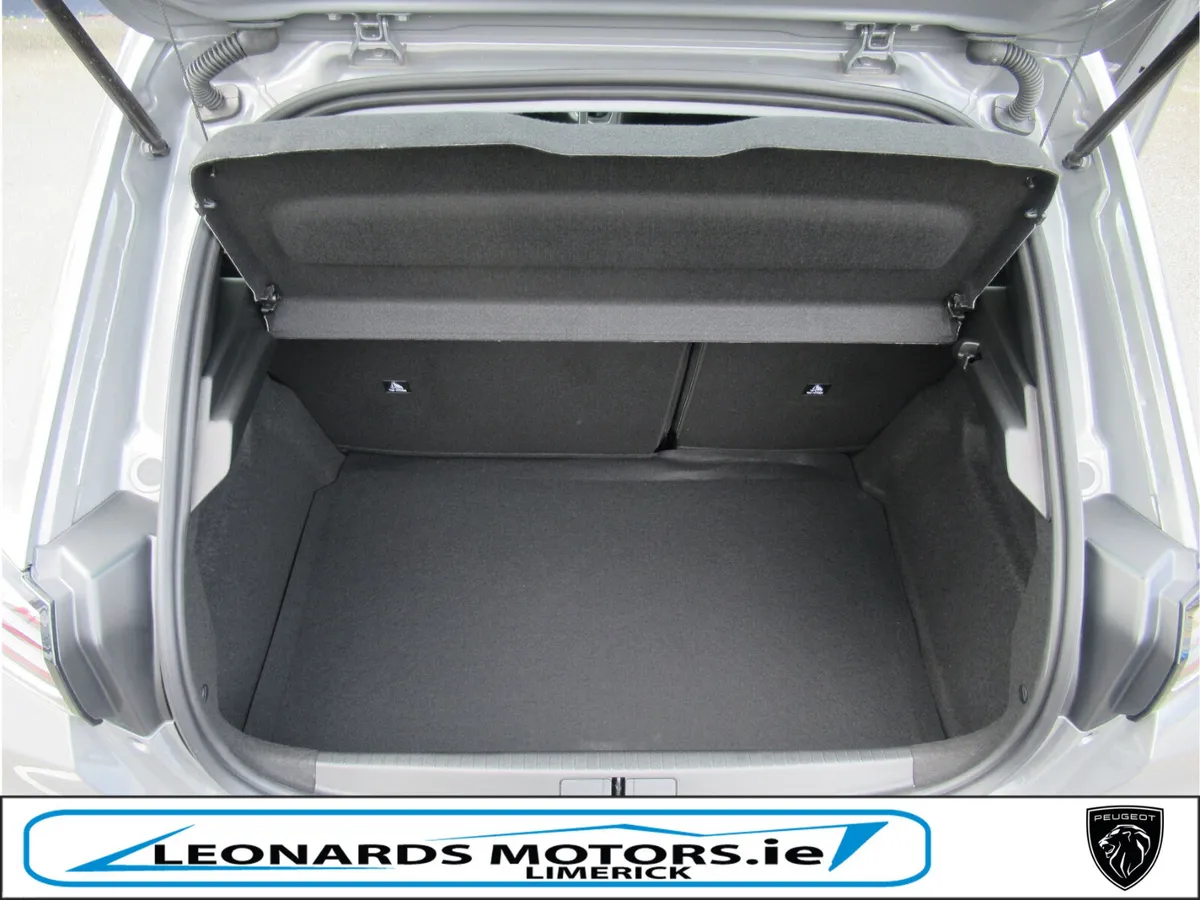 New Peugeot 208 Style 1.2 Hybrid AUTO - Image 6